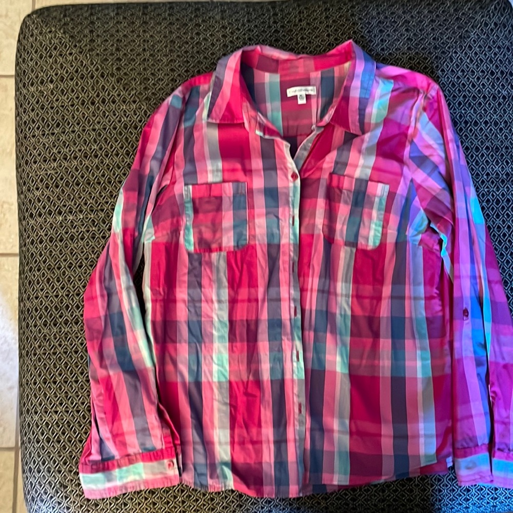 Plaid long sleeve woman’s top